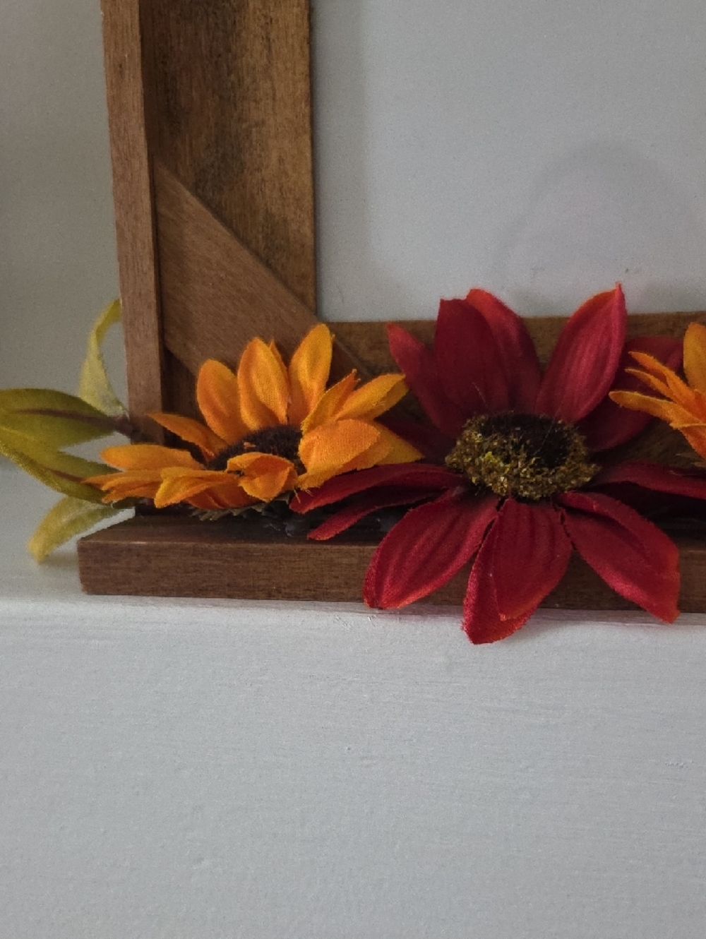 Rustic Wooden Photo Frame with Red & Orange Sunflowers - - Picture 3 of 7
